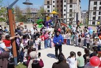 beylikduzunde 23 nisan coskusu dort gune yayildi