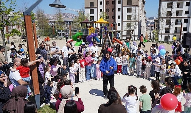 beylikduzunde 23 nisan coskusu dort gune yayildi