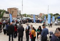 binlerce fide kusadasi ve incirliova ilcelerinde vatandaslarla bulustu