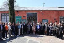 bir tuval iki nesil resim sergisi urladamda ziyarete acildi