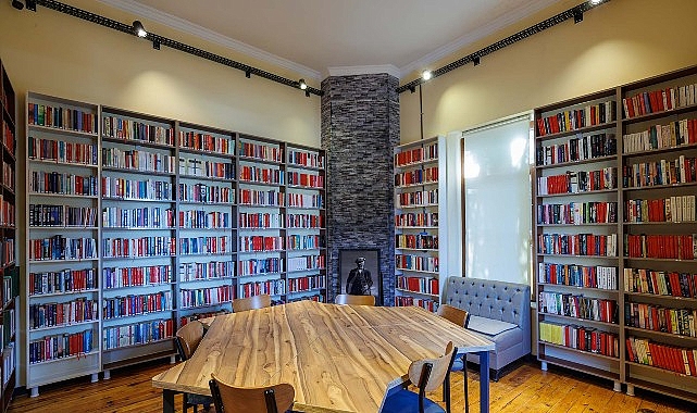 buca belediyesi cumhuriyet kutuphanesi resmi acilisini yapacak