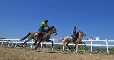 bursanin fethinin 700uncu yilinda rahvan at yarislari heyecani