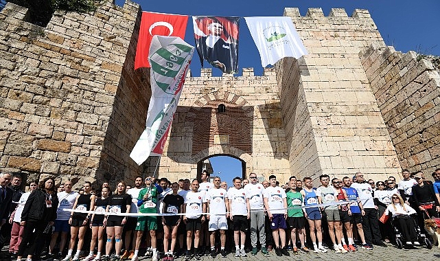 bursanin kalbinde nefes kesen kosu