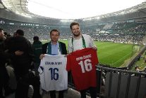 bursaspor tribunlerinde kardeslik ve cosku bir arada