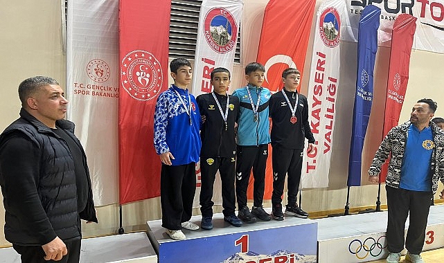 buyuksehirli gurescilerden madalya yagmuru