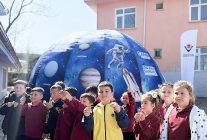 canikte genc kasifler uzayla bulusuyor gokyuzunu ogreniyor