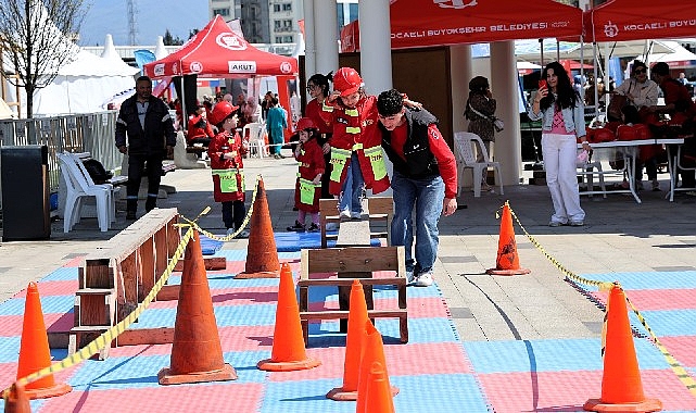 cocuklar kahraman da oldu asci da