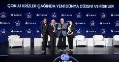coklu krizler caginda yeni dunya duzeni ve riskler panelinde yeni donem dinamikleri tartisildi