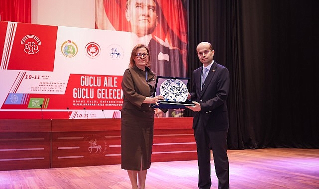 deu ev sahipliginde uluslararasi aile sempozyumu basladi guclu aile guclu gelecek