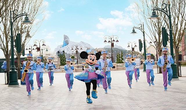 disneyland pariste yeni bir donem basladi