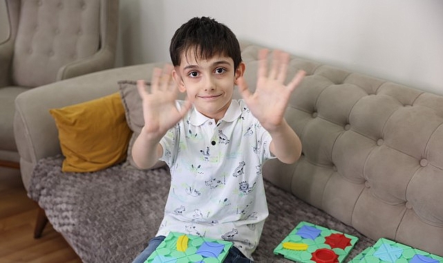 evde egitim goren ozel cocuklara 23 nisan surprizi