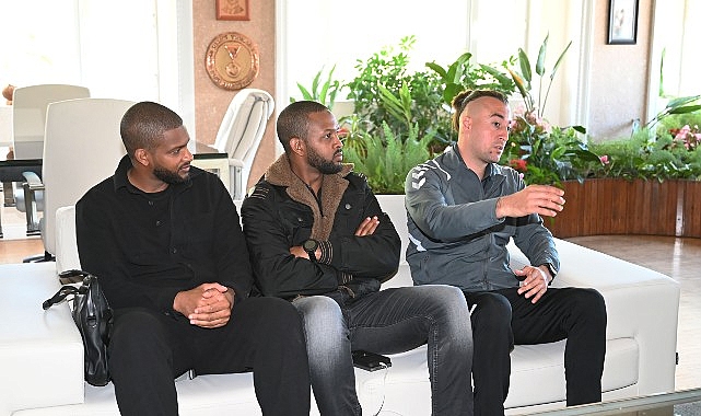 fransiz eski futbolcu faty baskan topaloglunu ziyaret etti