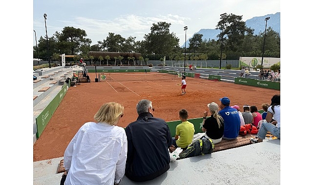 gelecegin teniscileri kemerde bulustu