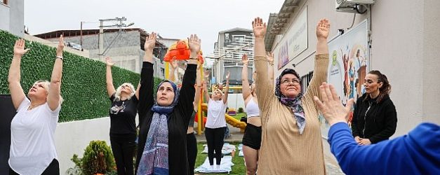 gulsah durbay kadin danisma merkezinde yoga heyecani