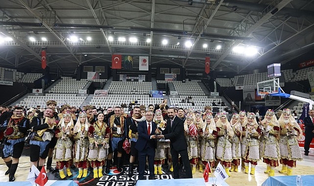 halk oyunlari yarismasina manisa buyuksehir belediyespor damga vurdu