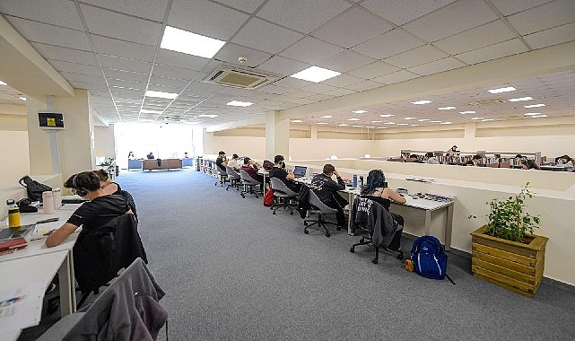 hasan ali yucel kutuphanesi yogun ilgi goruyor