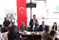 huseyin can guner bahcelievler esnafiyla bulustu