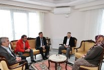 ibrahim akindan sehit pilotun ailesine vefa ziyareti