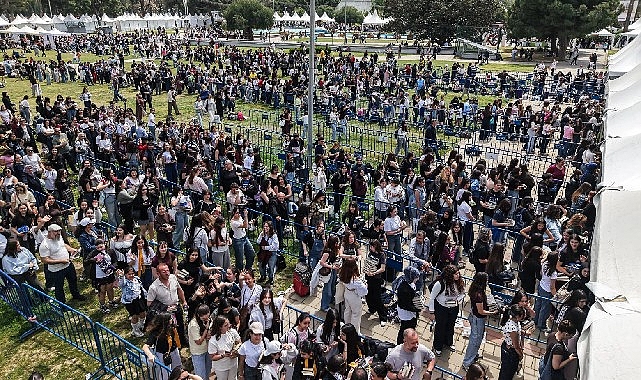 izkitapta edebiyat soleni yasaniyor