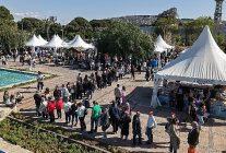 izmirliler izkitapa akin etti