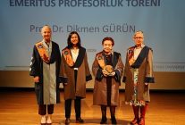 kadir has universitesinden prof dr dikmen gurune emeritus unvani