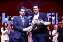 karanfil dergi 1 yasinda her birimiz birer karanfil olacagiz