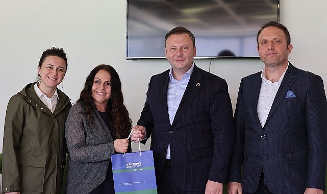 kartepede kutuphane haftasina yazarli kutlama