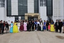 kartepede masal kahramanlari kutuphanede bulustu