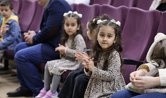 kartepede tiyatro ruzgari