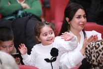 keciorende turk sanat muzigi konserine yogun ilgi