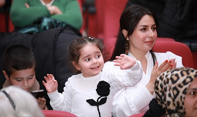 keciorende turk sanat muzigi konserine yogun ilgi