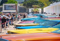 klasik otomobil sergisi ziyaretcilerini zaman yolculuguna cikardi