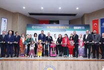 ko mekte ucuncu yil sonu sergisi golcukte acildi