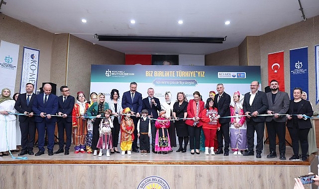 ko mekte ucuncu yil sonu sergisi golcukte acildi