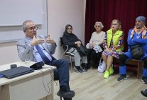 konakin ileri yas merkezinde hareketli yasam semineri