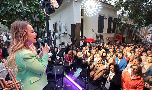 konaktan dario moreno icin unutulmaz senlik izmirliler akin etti