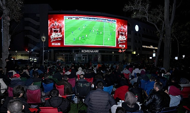 konyalilar milli coskuyu dev ekrandan takip etti