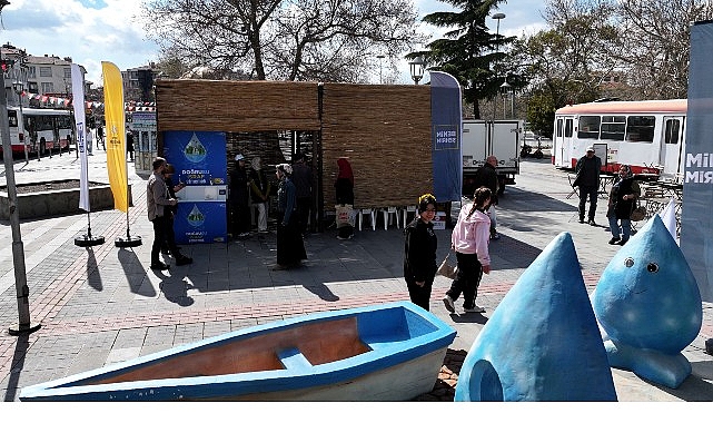 koski tarim haftasinda actigi stantta su tasarrufu bilgilendirmesi yapiyor