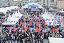 kucukcekmecede 23 nisan gun boyu suren etkinliklerle kutlandi