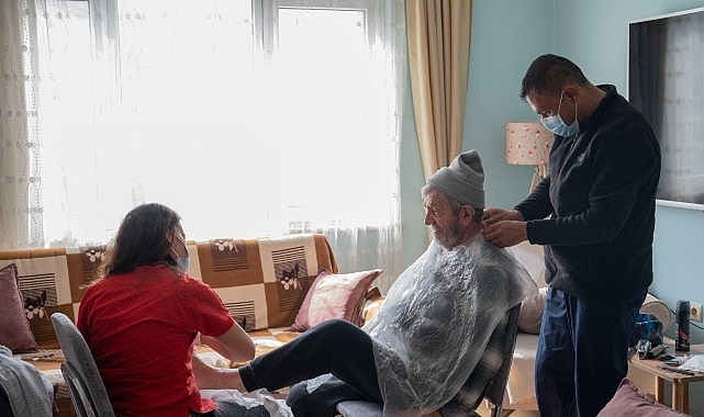 milas belediyesi berber ve kuaforluk hizmetine devam ediyor