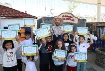 minik eller hamur yogurdu koy yasamini ogrendi