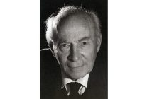 muhsin ertugrul kabri basinda aniliyor