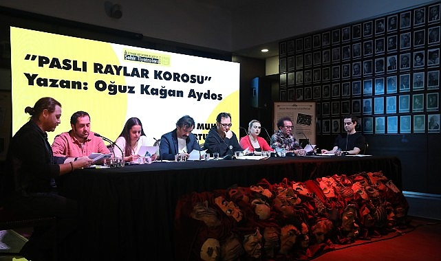 muhsin ertugrul okumalari pasli raylar korosu oyununa yogun ilgi