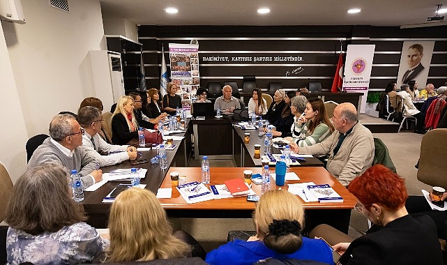 narlidere 3 yas universiteleri calistayina ev sahipligi yapti