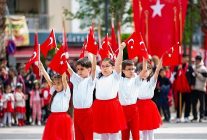 narliderede 23 nisan coskusu doyasiya yasandi