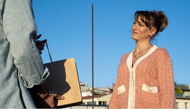 netflix 3 sezonuyla geri donen kimler geldi kimler gectinin resmi tanitim fragmanini paylasti