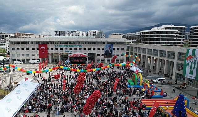 niluferde cumhuriyet meydani cocuklarin oldu