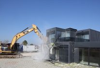 niluferde kacak yapilar yikildi