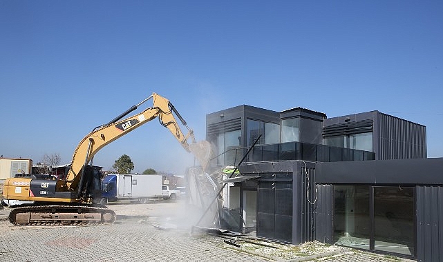 niluferde kacak yapilar yikildi