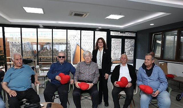 niluferli kadinlardan huzurevi sakinlerine gonul koprusu